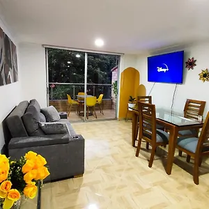 En Laureles Con Excelente Ubicación Apartamento
